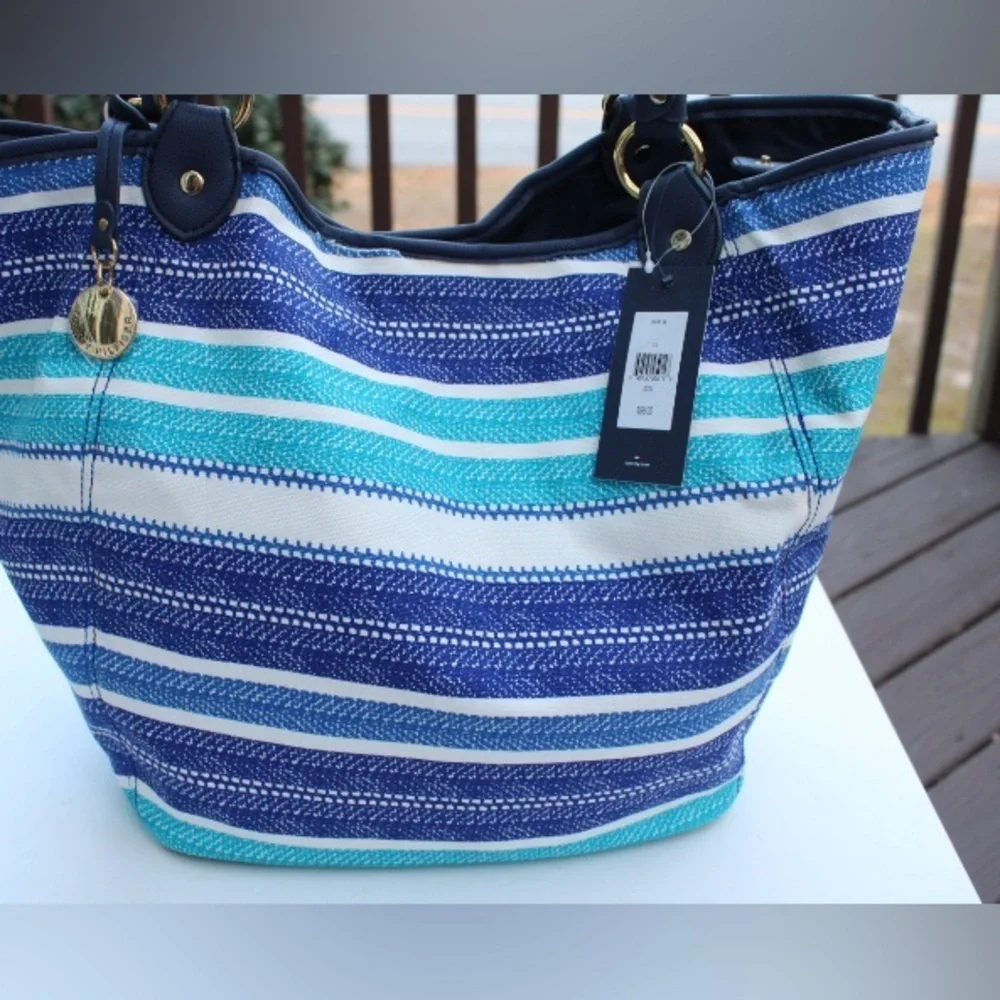 NWT Tommy Hilfiger tote bag